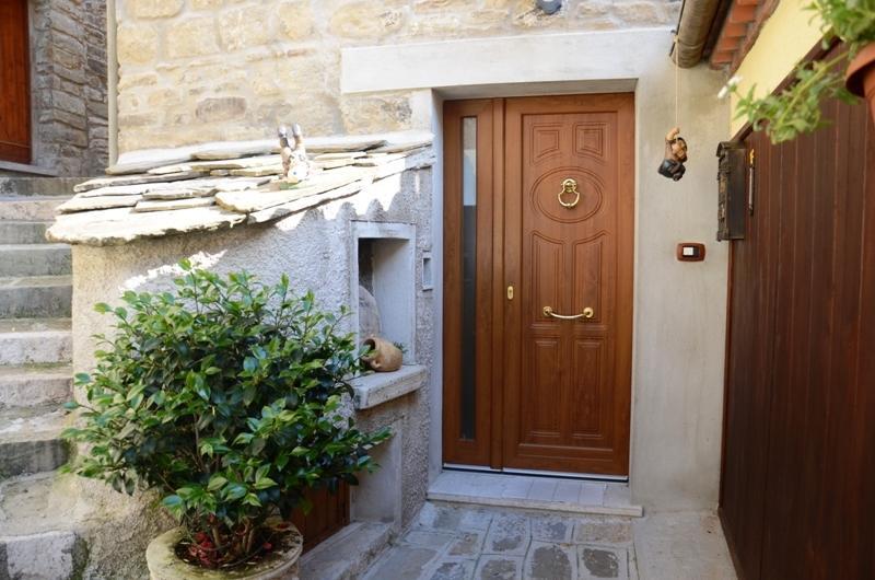 B&B La Perla Nelle Dolomiti Castelmezzano Exterior foto